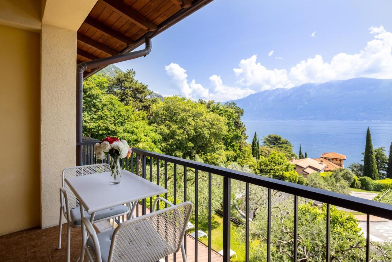 Hotel Meandro - Lake View Gargnano Luaran gambar