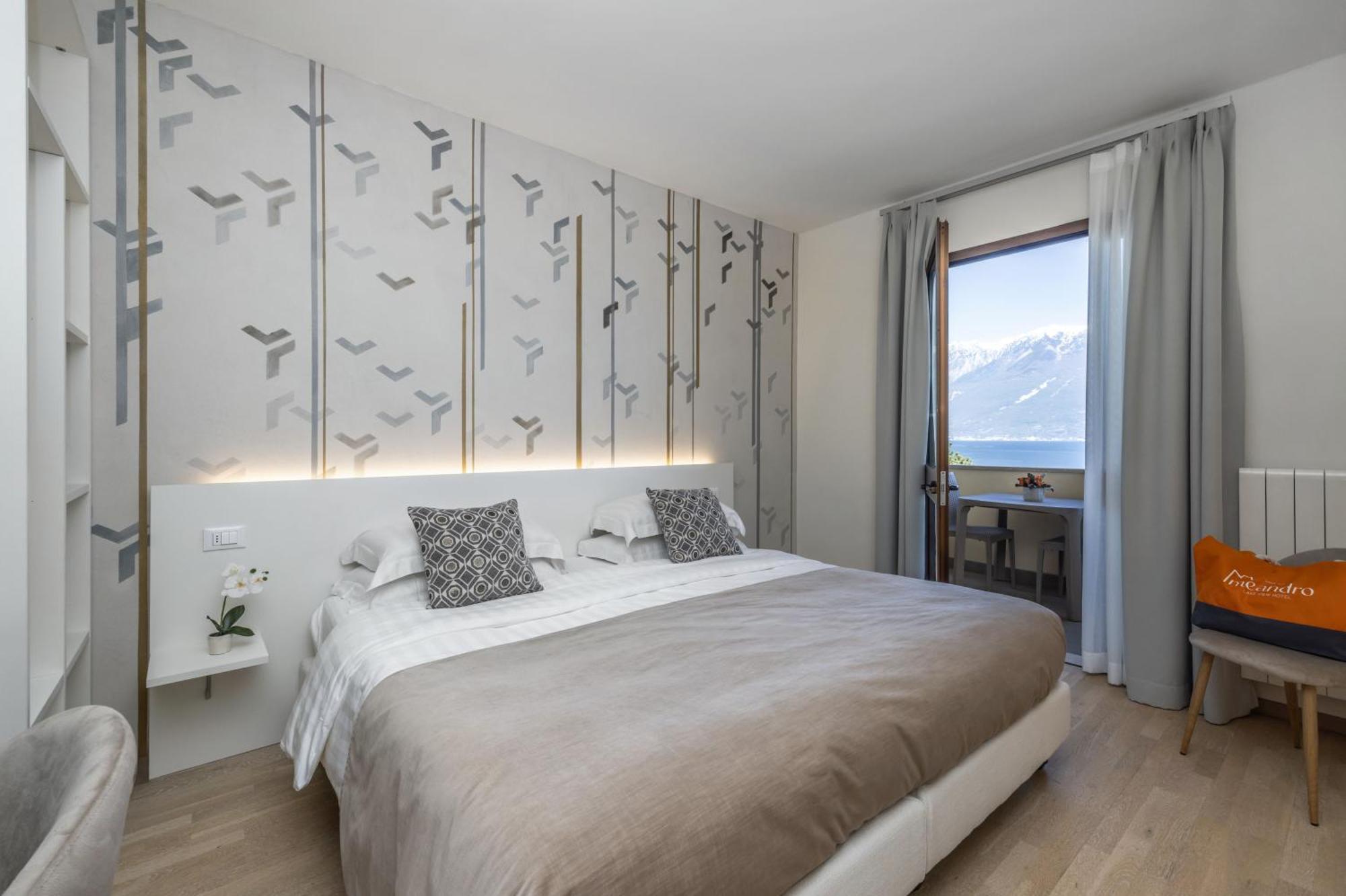 Hotel Meandro - Lake View Gargnano Luaran gambar