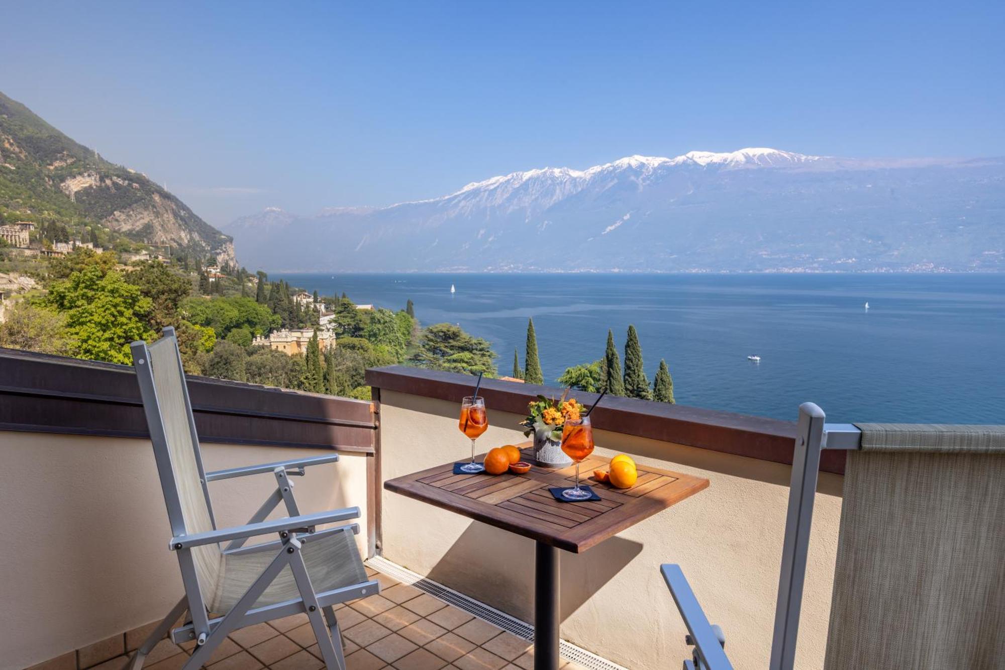 Hotel Meandro - Lake View Gargnano Luaran gambar