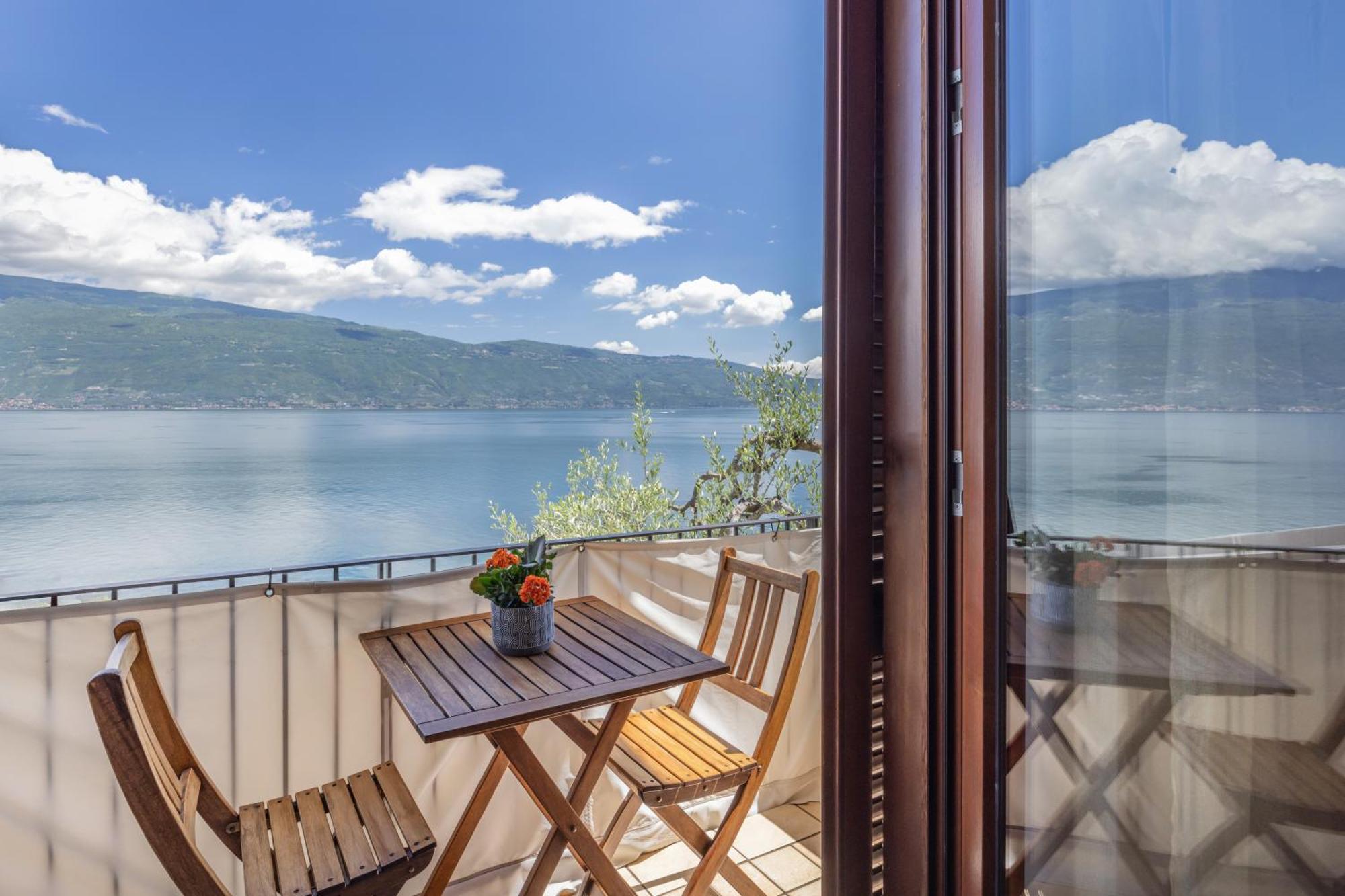 Hotel Meandro - Lake View Gargnano Bilik gambar